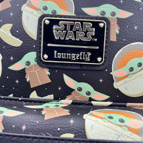 Loungefly backpack Baby Yoda main image 5